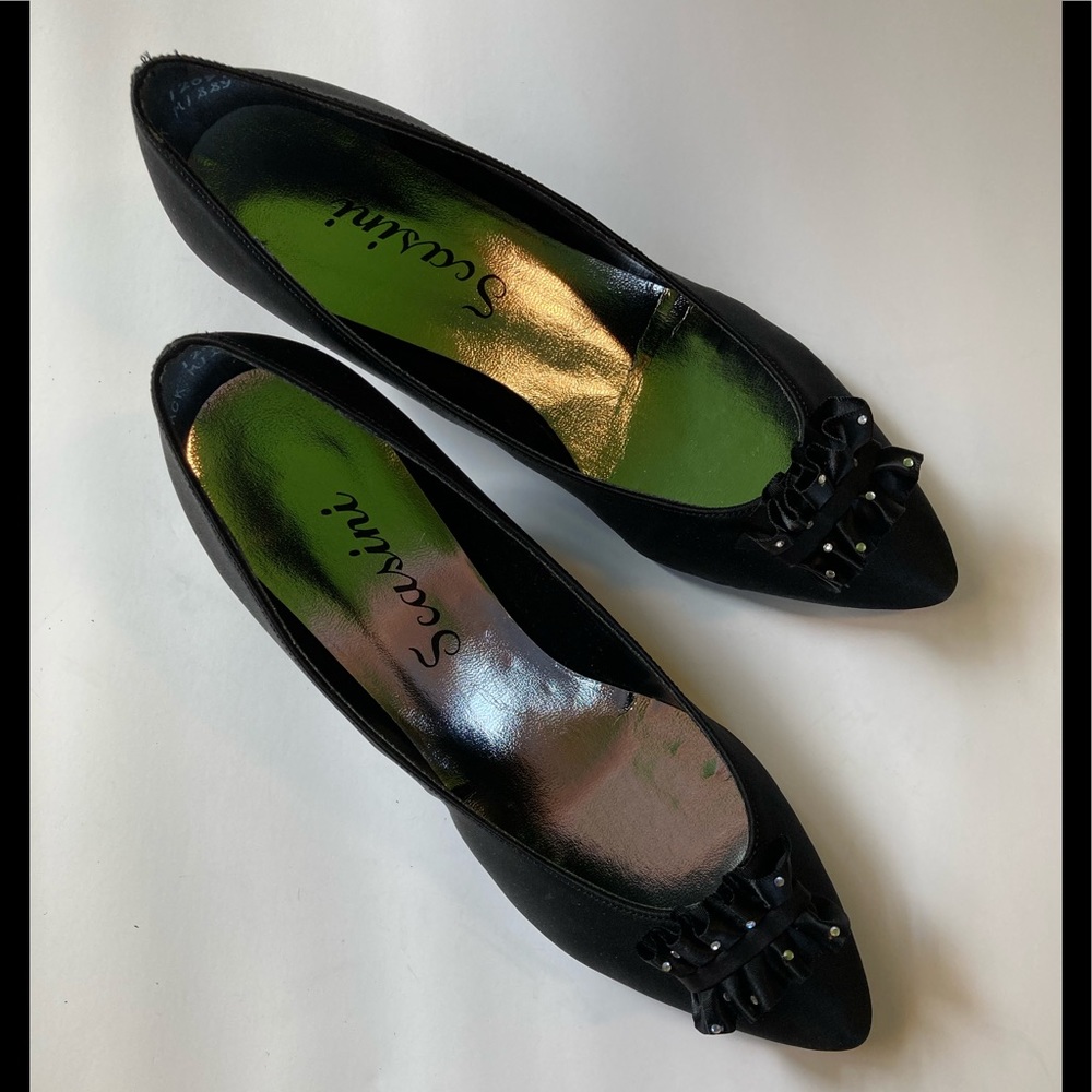 Scasini “Missy” blk satin/rhinestones, 10M, $25.